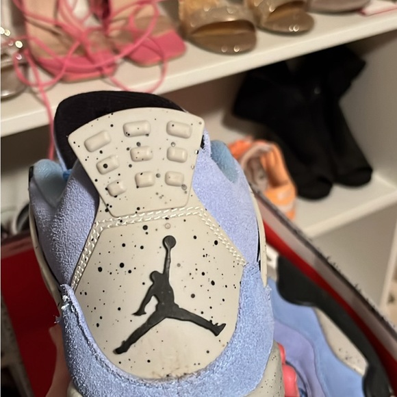 UNC JORDAN 4 Size 7 - Picture 2 of 5